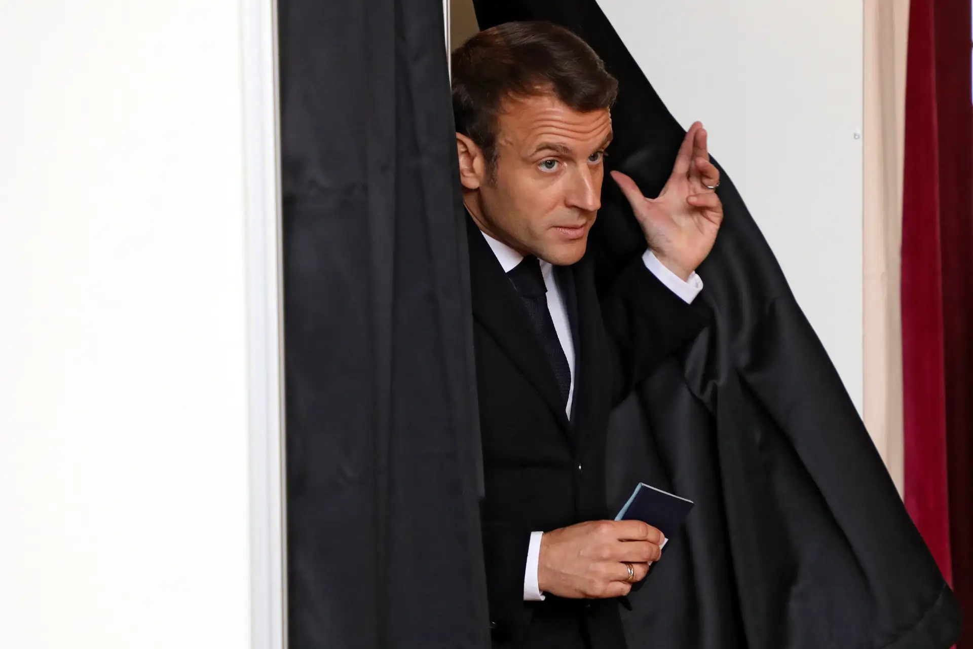Macron reúne-se com líderes europeus antes da cimeira da UE