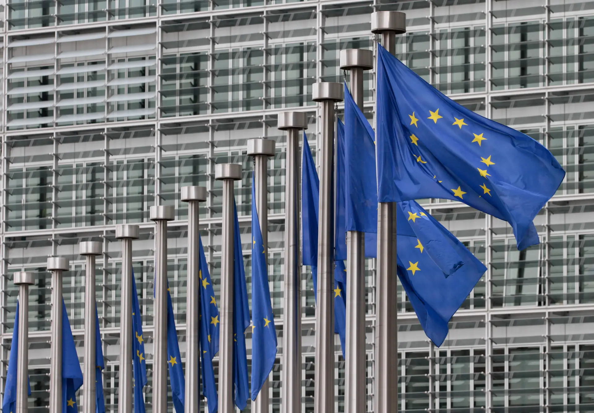 Bruxelas espera "cooperação construtiva" com novo Governo em Itália