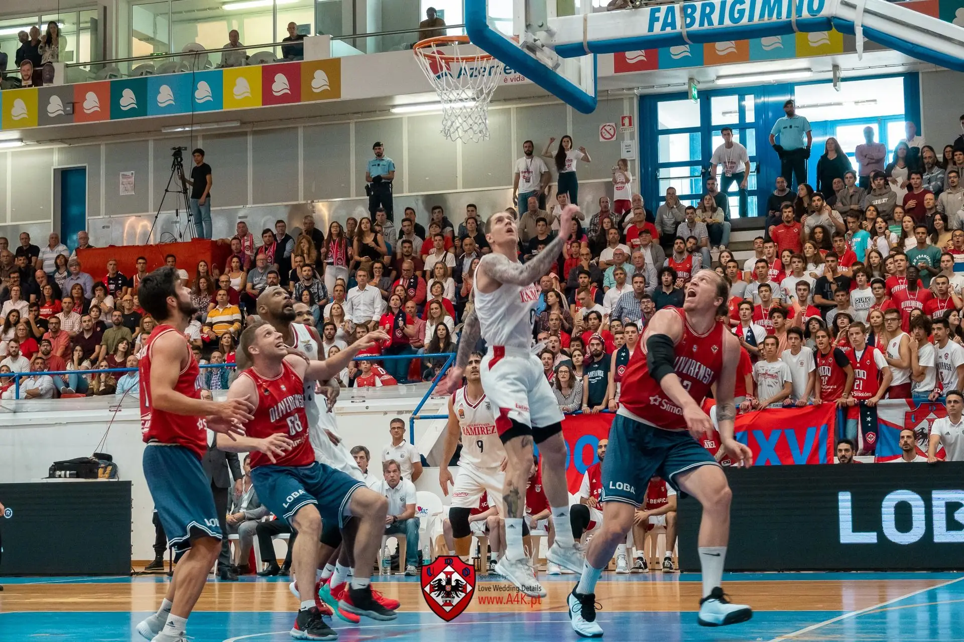 Sporting vence Benfica e empata final do play-off de basquetebol - SIC  Notícias