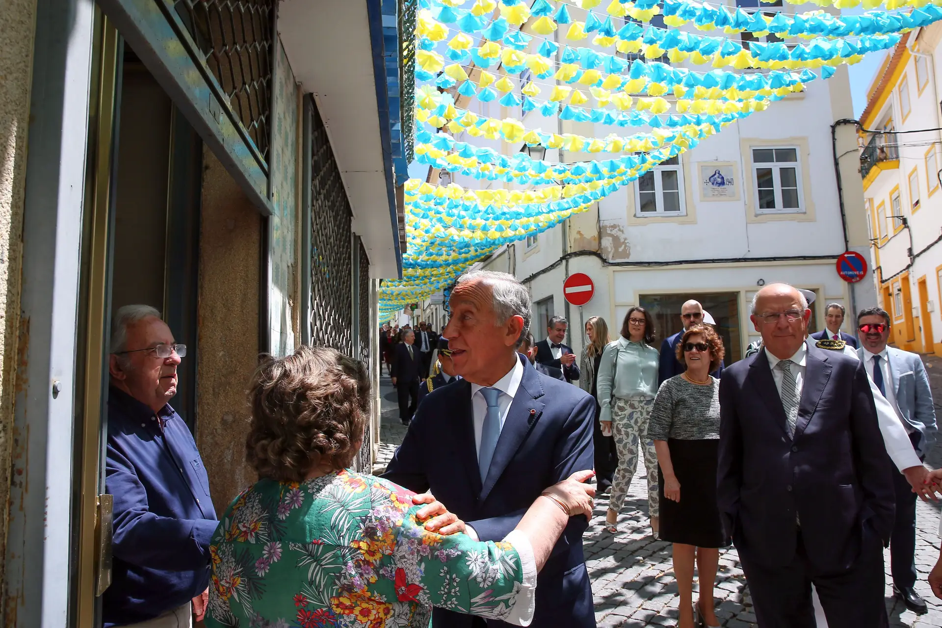 Centenas de populares nas ruas de Portalegre para comemorações do 10 de junho
