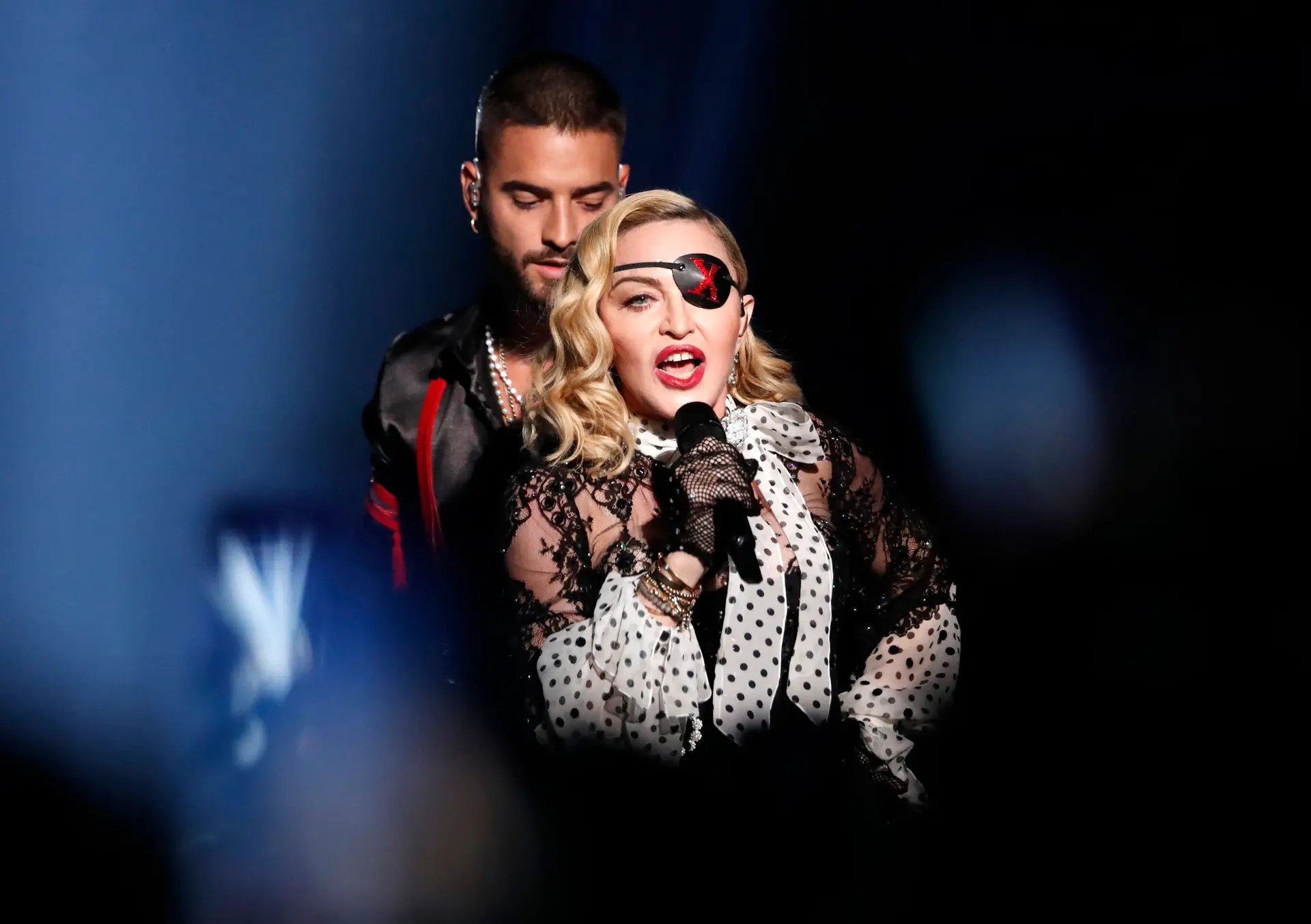 Covid-19: Madonna anuncia doação de 1 milhão de dólares para investigação