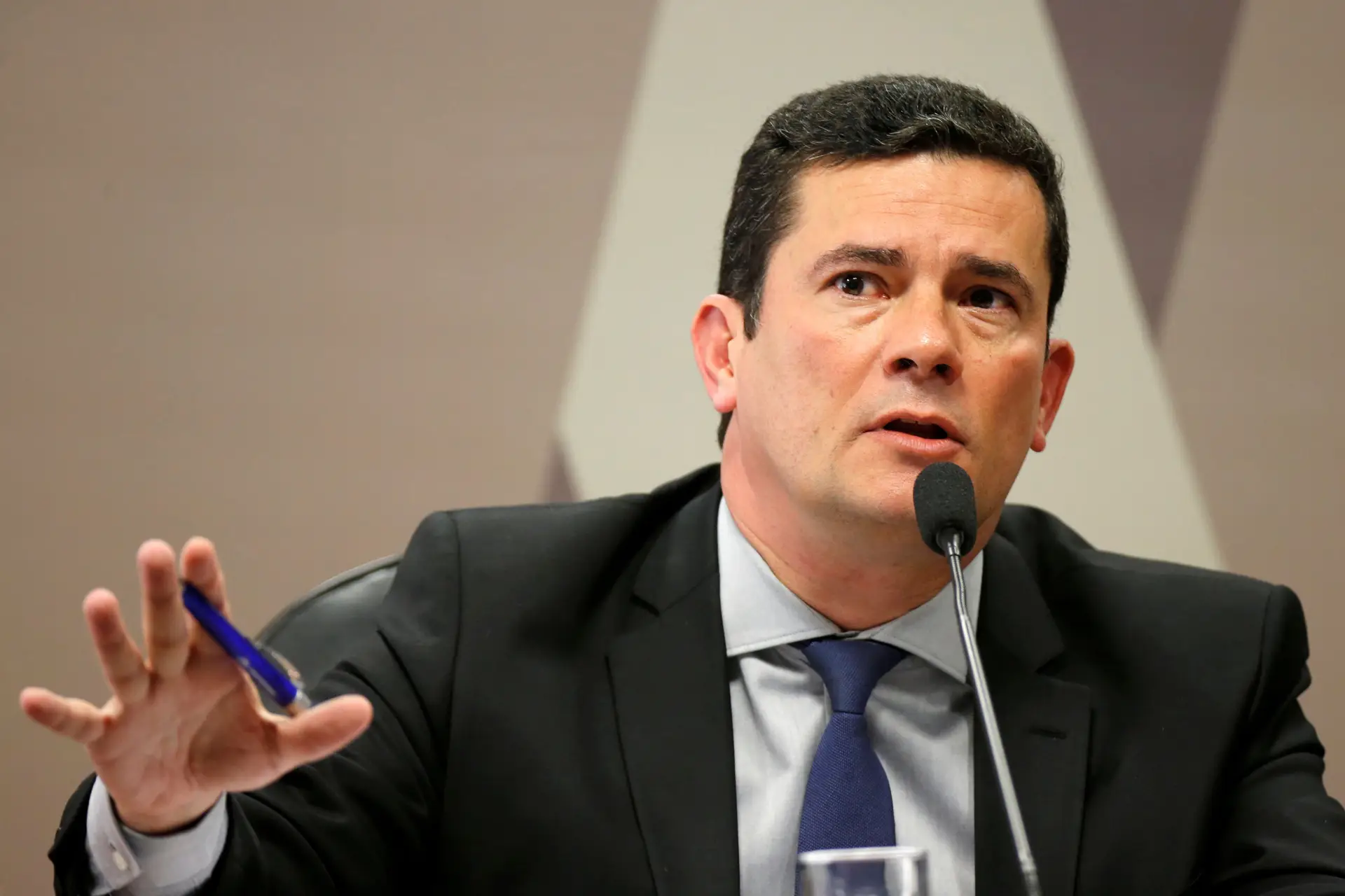 Sérgio Moro diz que mensagens foram divulgadas por um grupo criminoso organizado