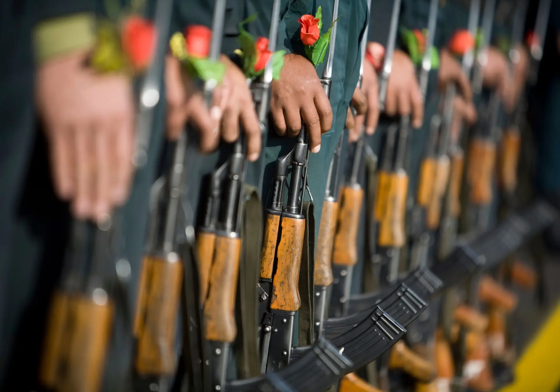 Irão anuncia ter abatido drone norte-americano no sul do país