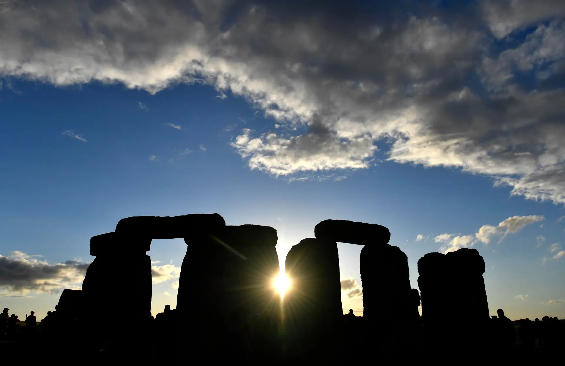 Vasta estrutura pré-histórica descoberta perto de Stonehenge