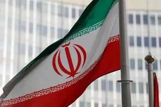 Autoridades iranianas disparam artilharia pesada sobre manifestantes
