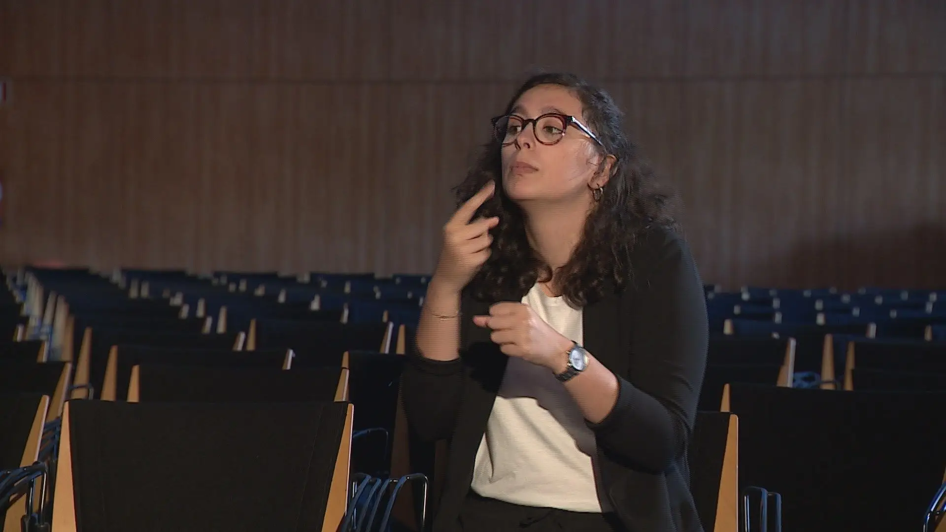 “Num grupo de ouvintes normalmente sinto-me sozinha”