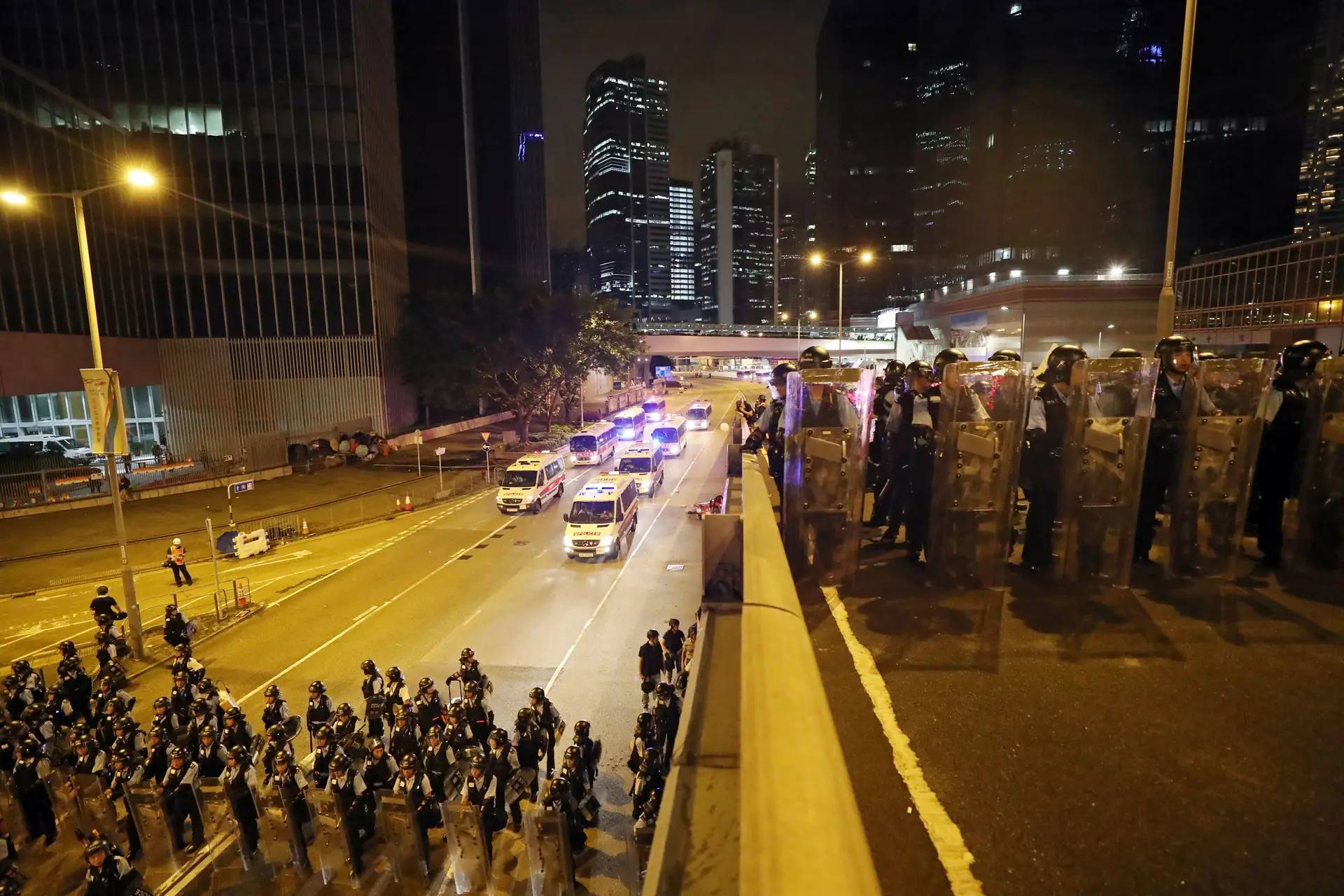 EUA pedem contenção a manifestantes e autoridades de Hong Kong