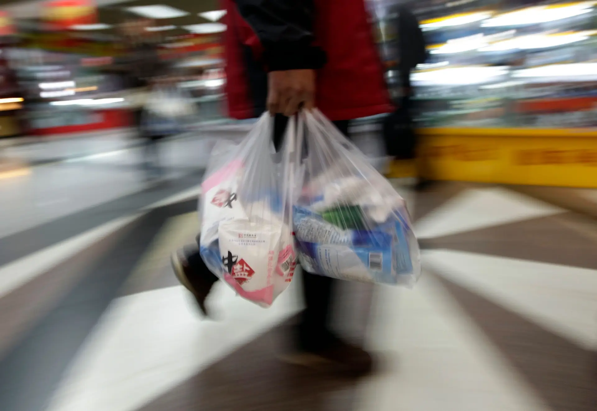 Covid-19 em hipermercado em Torres Vedras. Seis infetados e 100 testados