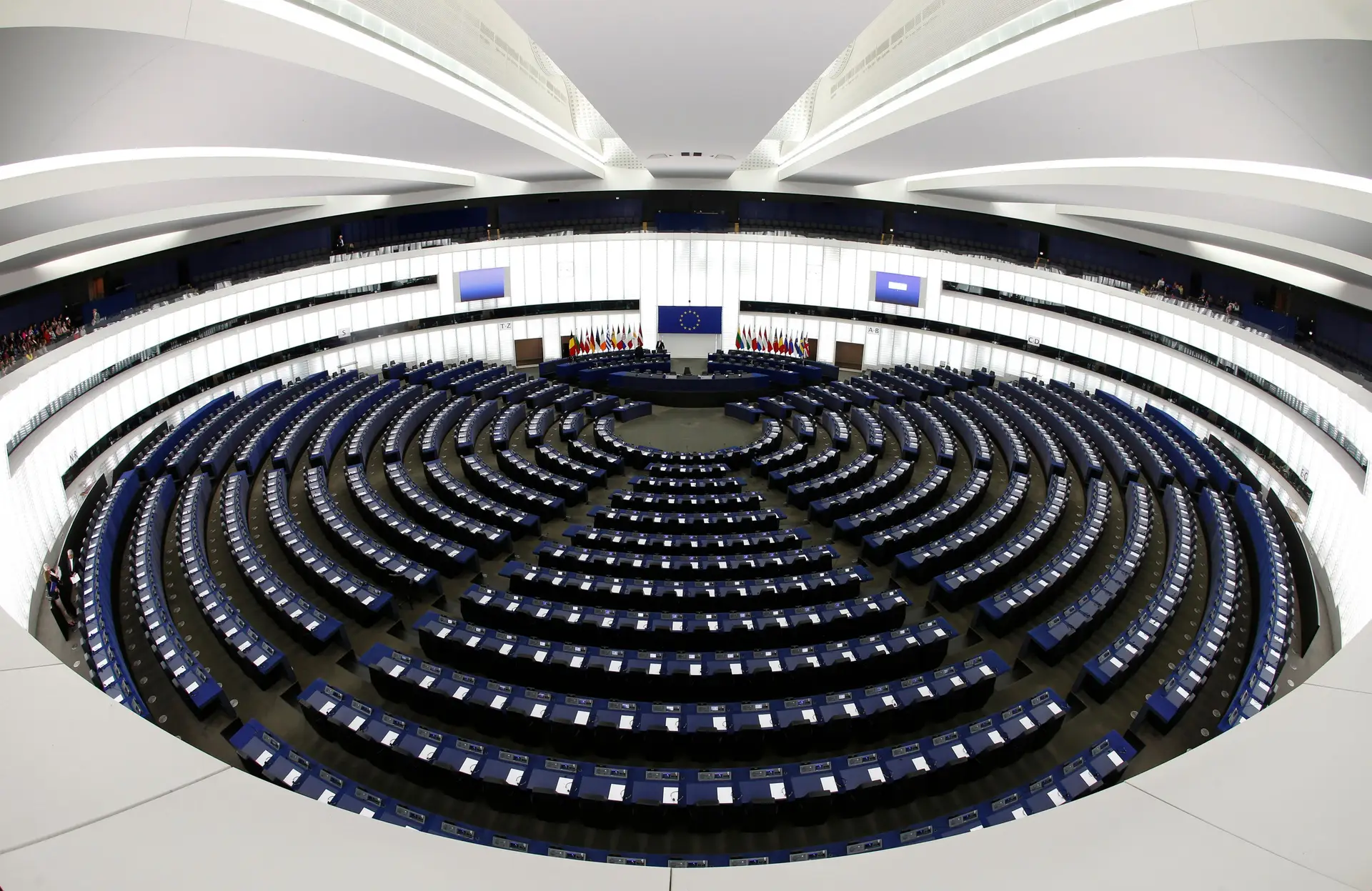 Novo Parlamento Europeu tem sete grupos políticos