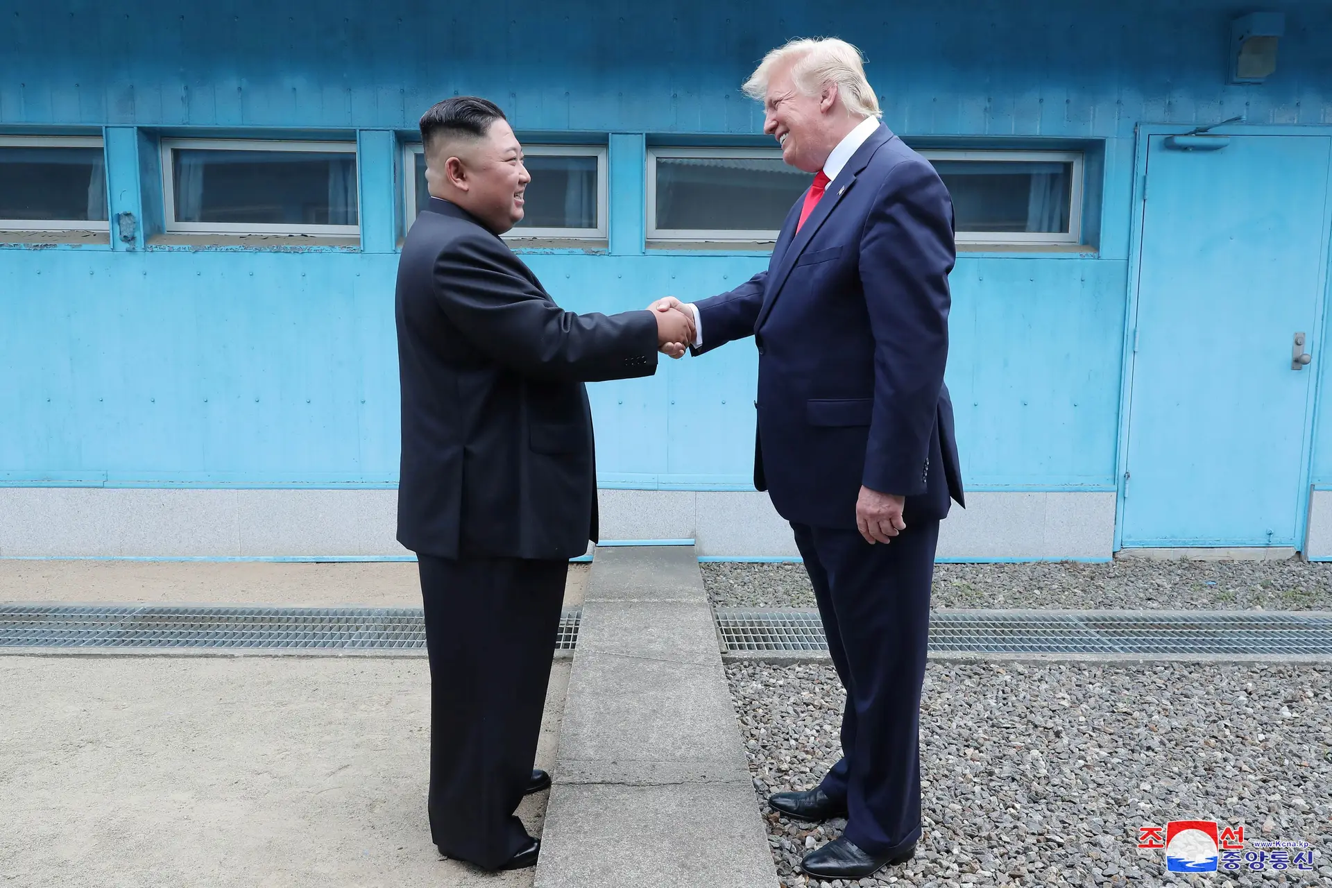 Kim Jong-un apelidou encontro com Donald Trump de "momento histórico"