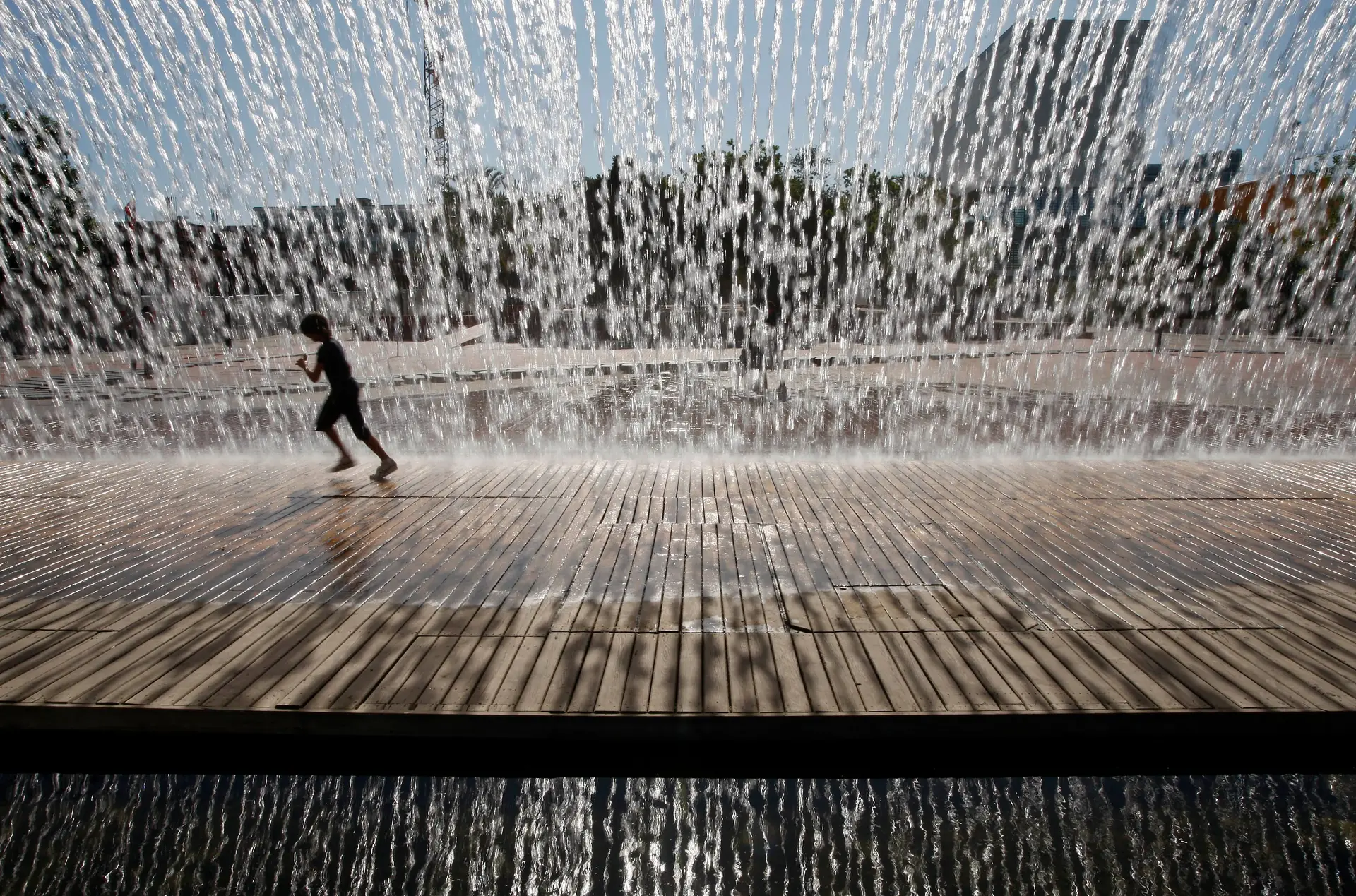 Doze distritos em aviso amarelo por causa do calor