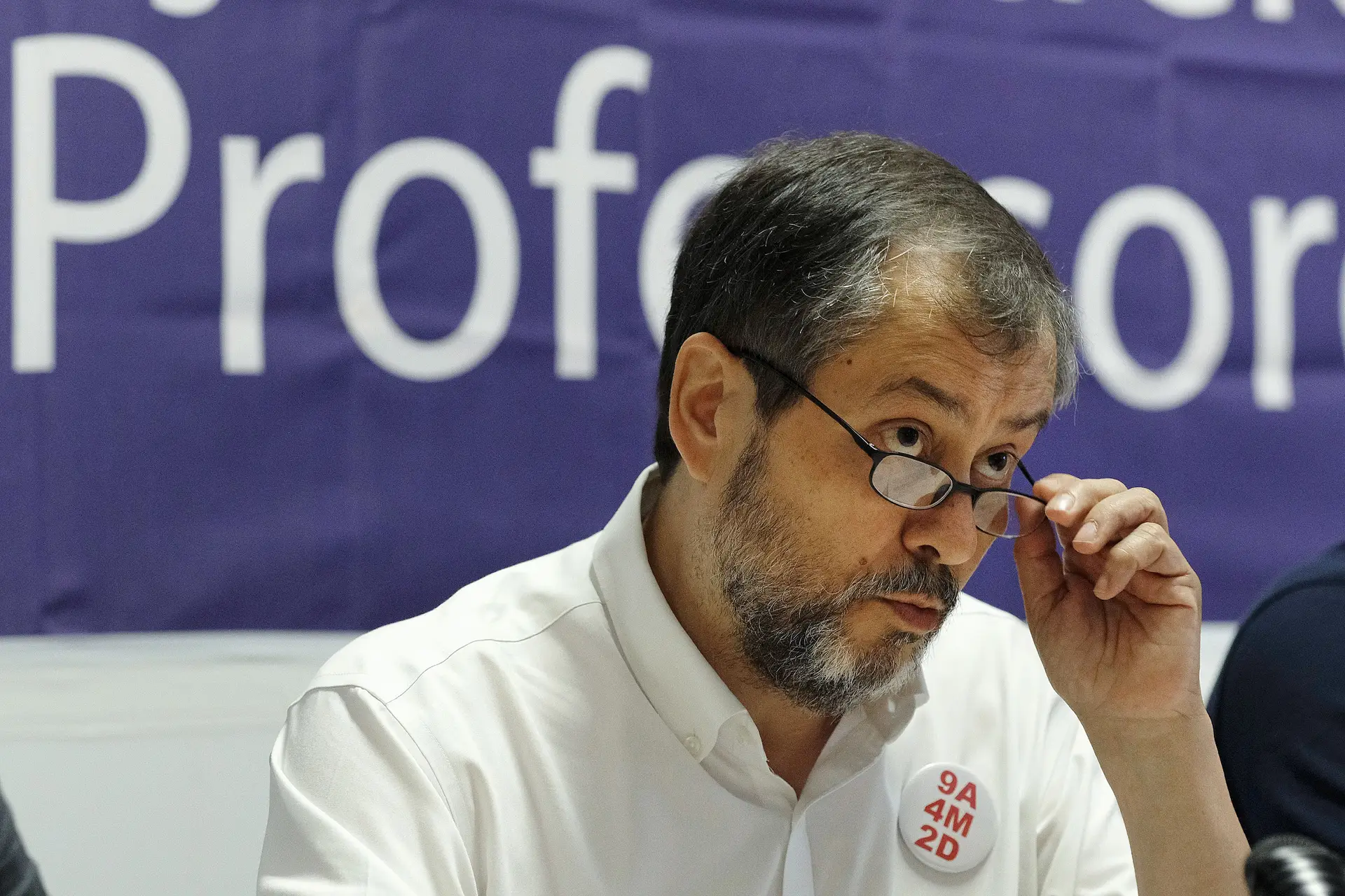 Fenprof quer testes para todos os que regressem à escola