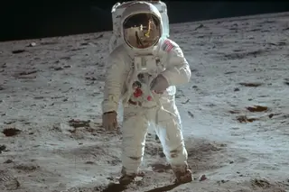 Os primeiros passos na Lua