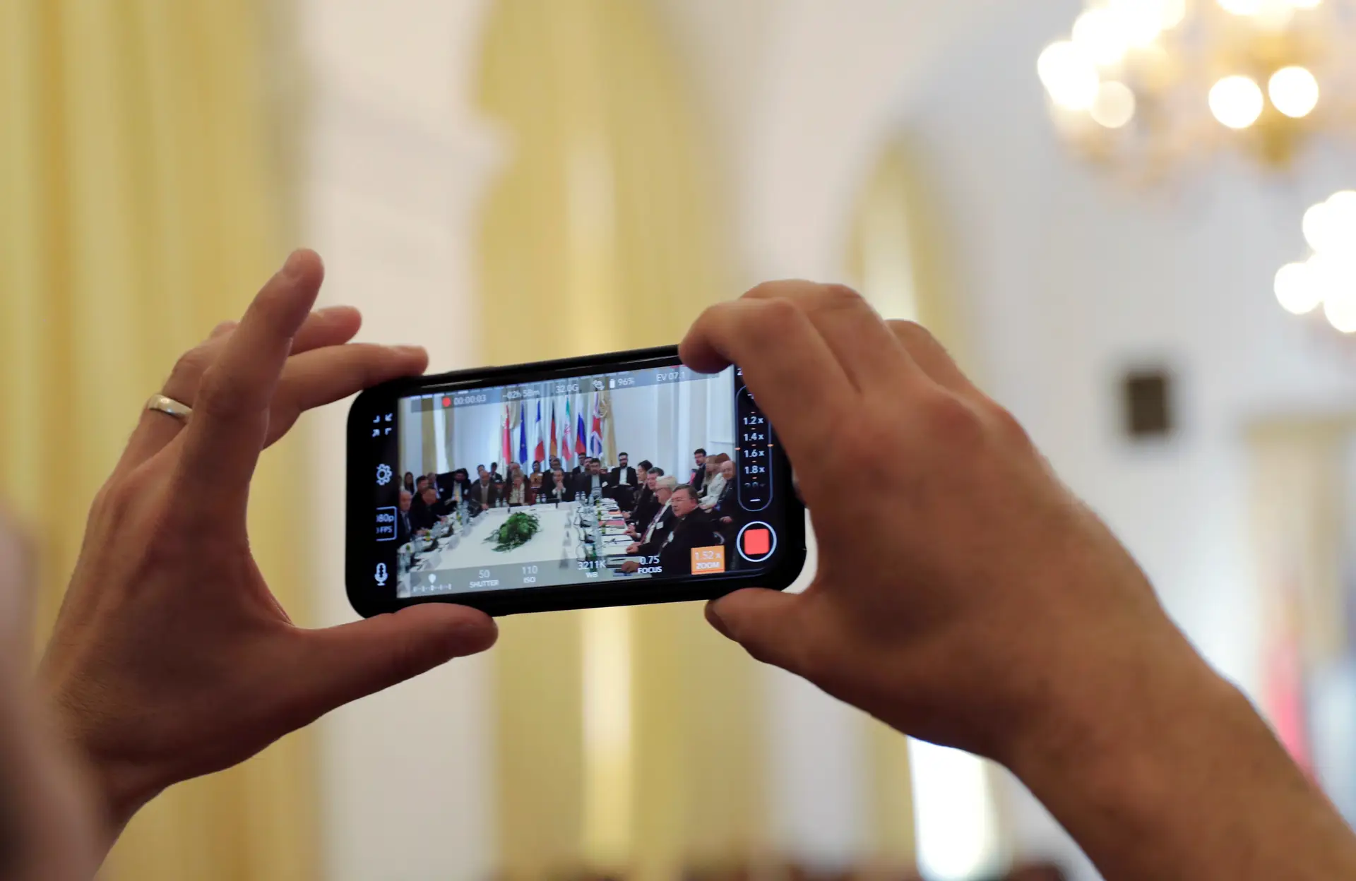 Viena acolhe reunião para tentar salvar acordo nuclear de 2015