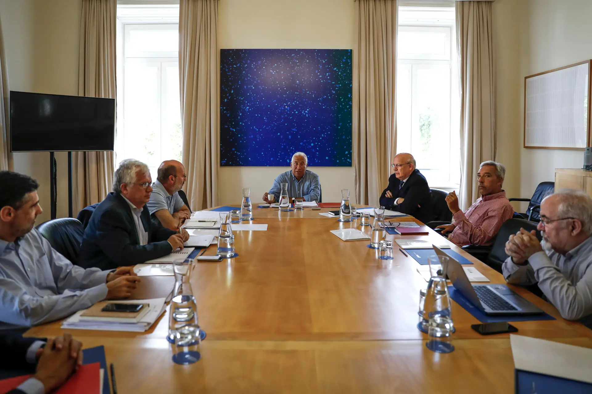 Gabinete de crise reunido