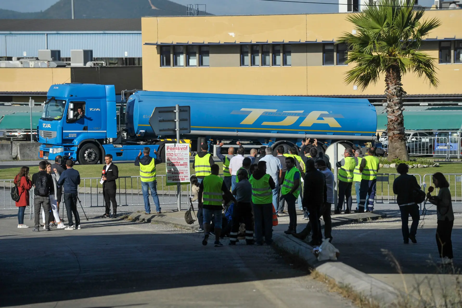 Greve dos motoristas: Governo avança com requisição civil