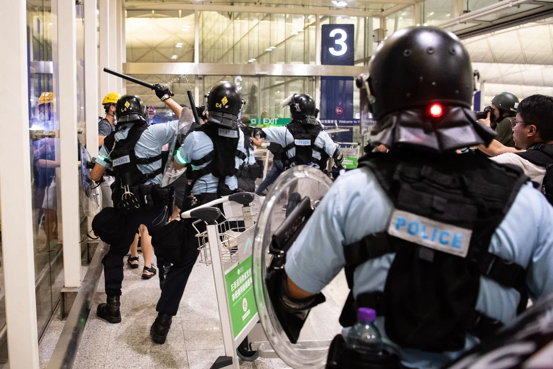 ONU diz que há evidências de atuação da polícia de Hong Kong fora das normas