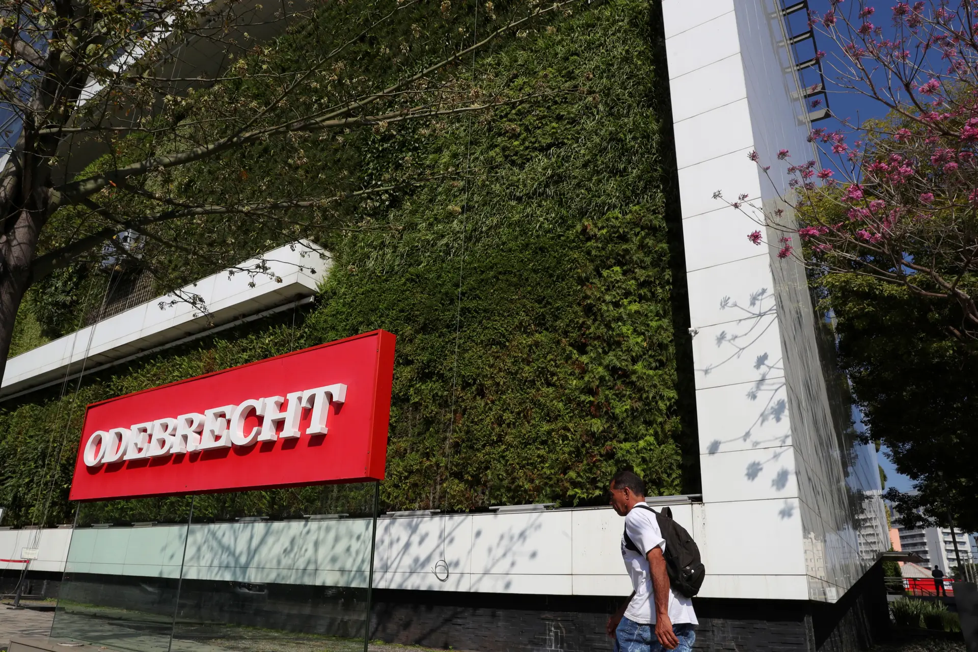 Justiça brasileira levanta sigilo sobre bens de sócios do grupo Odebrecht