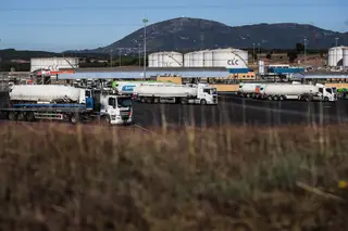 Motoristas voltam à greve no sábado, Governo decreta serviços mínimos