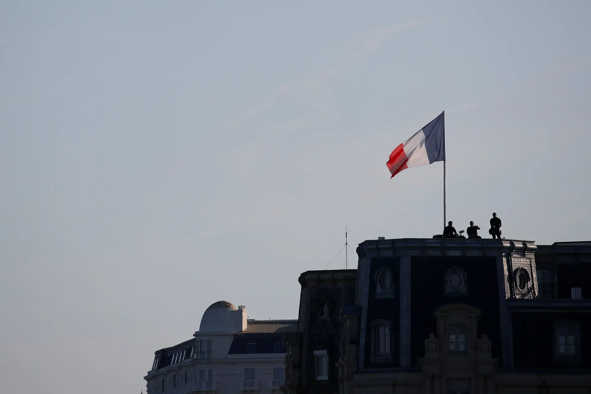 Cimeira do G7 discute Brexit, Irão, Amazónia, Hong Kong e economia mundial