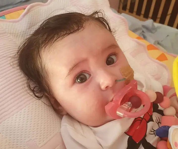 Bebé Matilde regressa ao hospital para iniciar tratamento com medicamento inovador