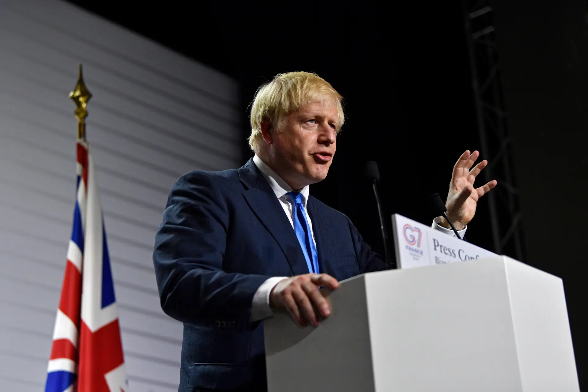 Juncker e Johnson analisam reunião do G7 e desenvolvimentos no Brexit