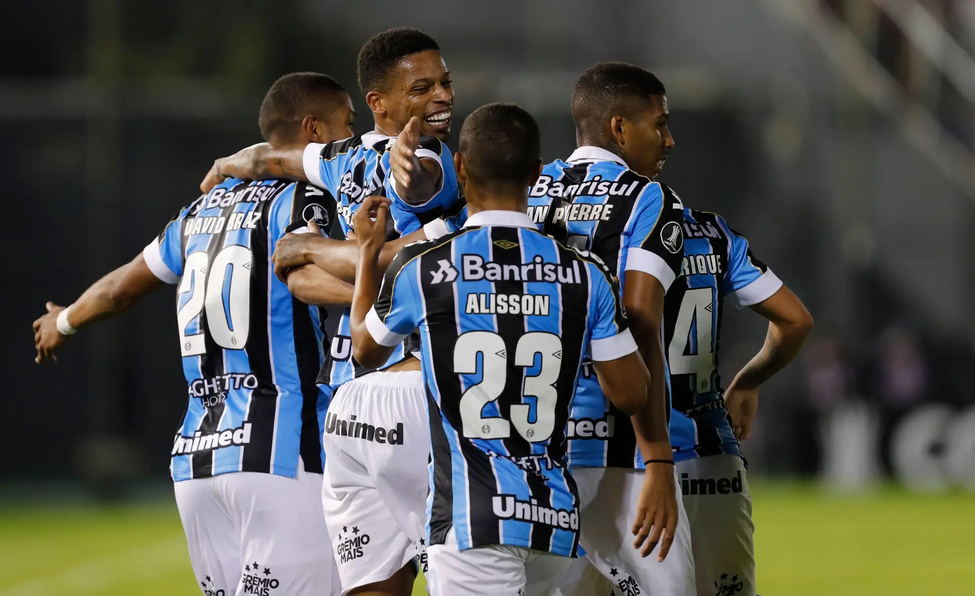 Grêmio elimina Palmeiras e é o primeiro semifinalista da Libertadores