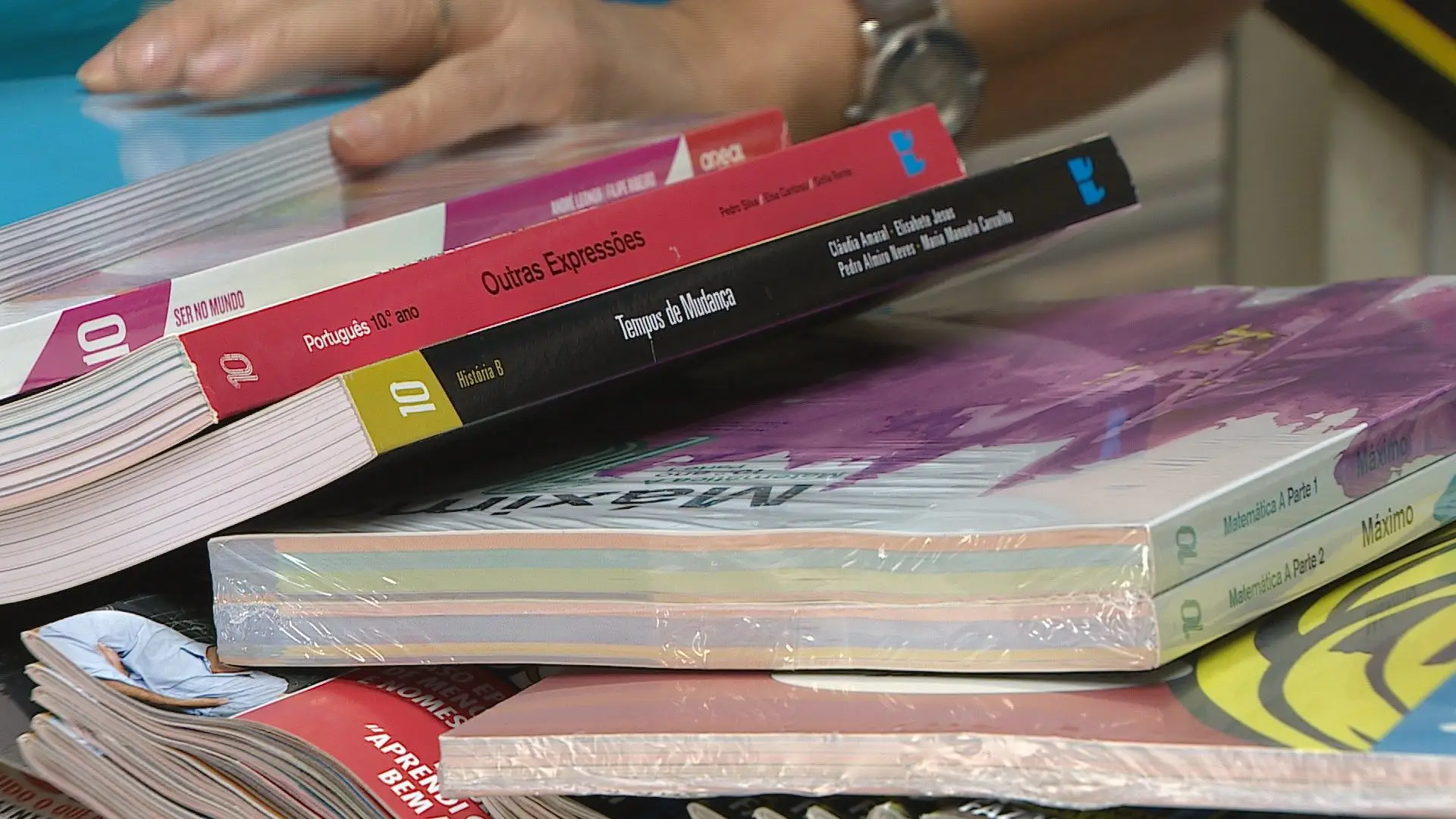 Aumentam as queixas sobre os manuais escolares reutilizados