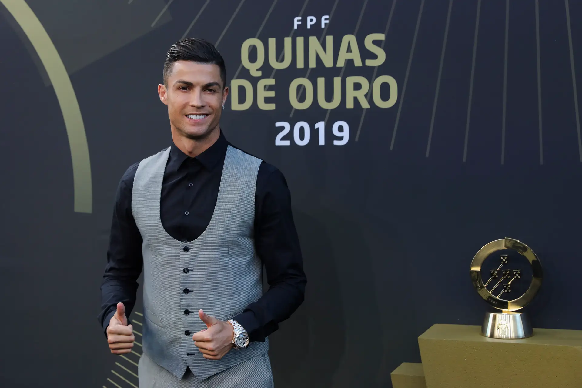 Pepe diz que Ronaldo é o melhor jogador do mundo e da história do futebol  - SIC Notícias
