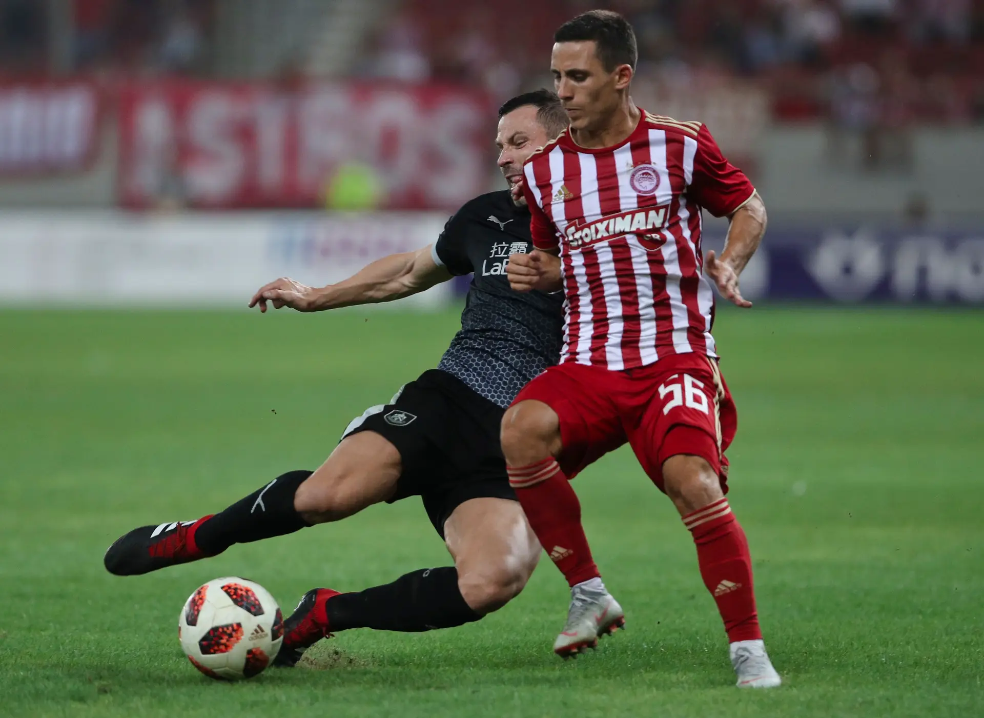 Olympiacos paga sete milhões de euros ao Sporting por Podence