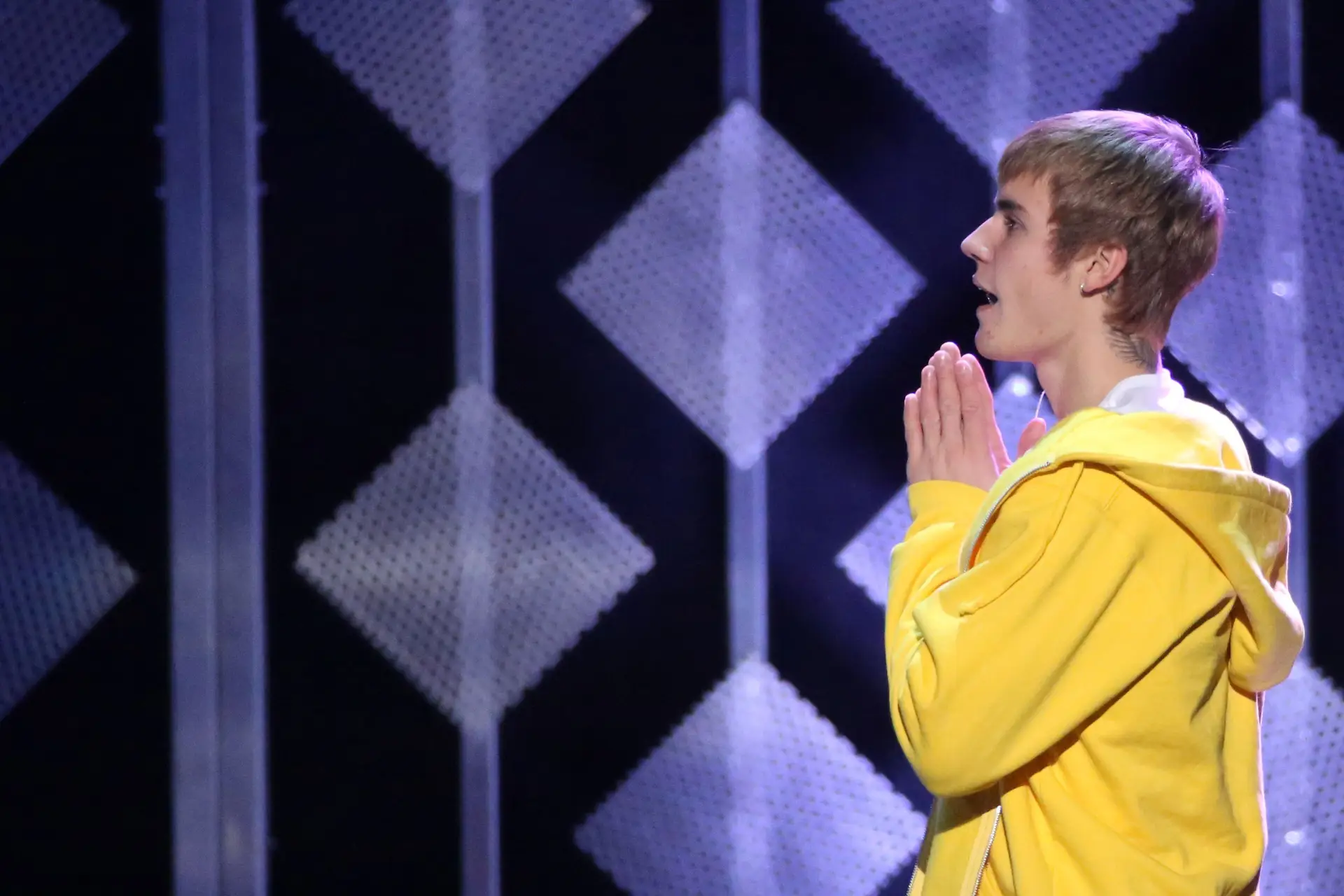 Justin Bieber assume consumo de drogas duras
