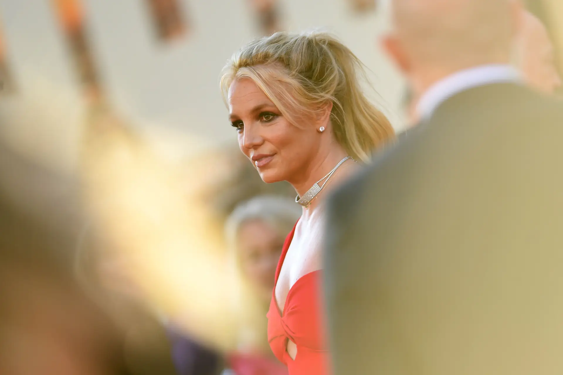 Pai de Britney Spears entrega pedido para acabar com a tutela da filha