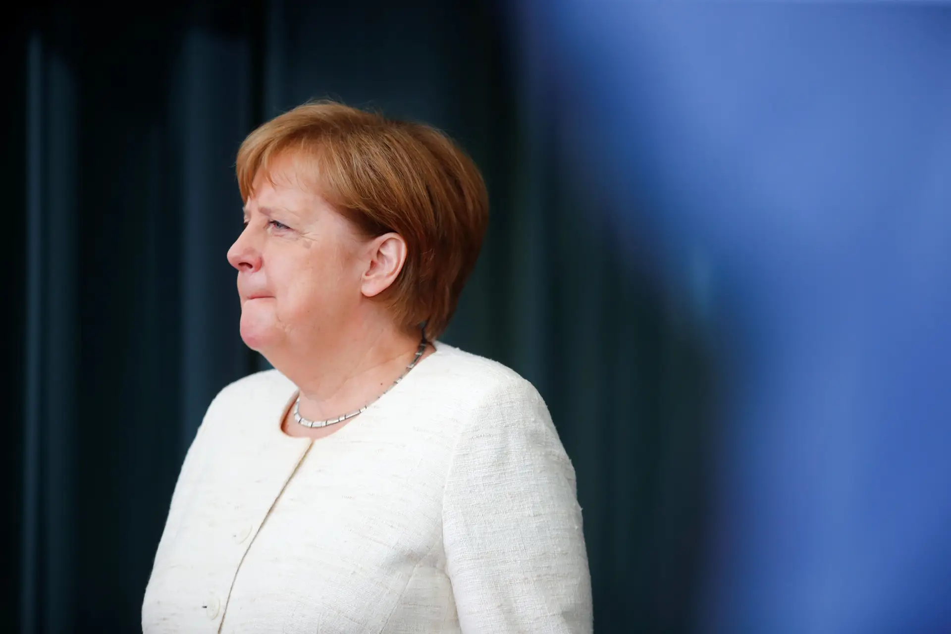 Merkel pede que UE se mantenha unida face à nova proposta para o Brexit