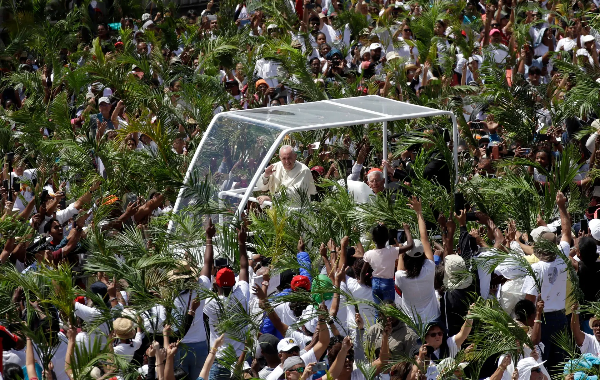 O Papa Francisco visita as ilhas Maurícias.