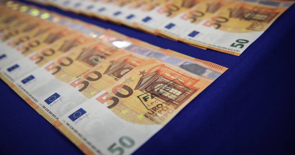 Operação policial apreende 1,2 mil milhões de euros falsos distribuídos pelo correio