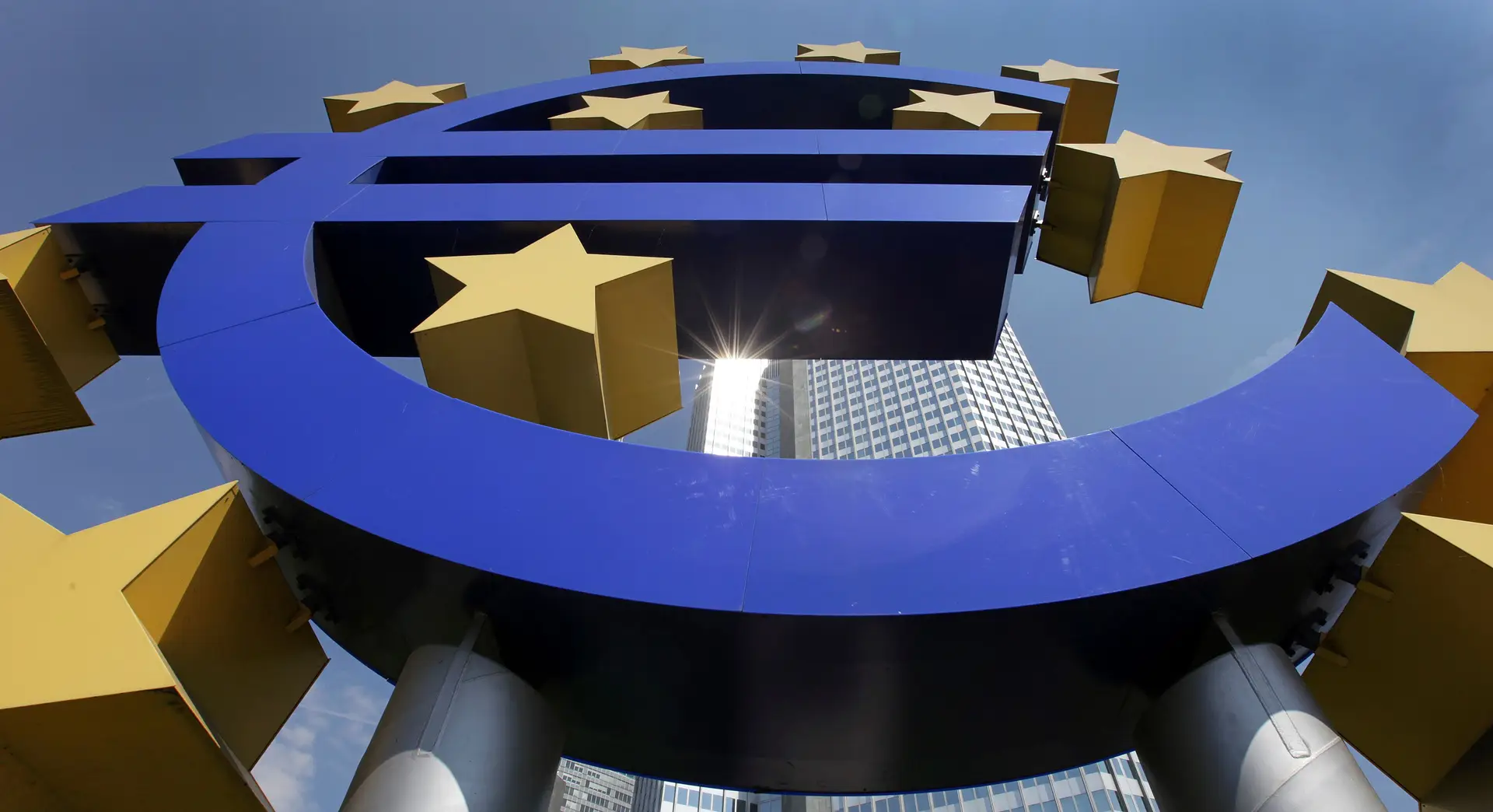 Banca europeia nunca teve tão poucos funcionários e perdeu quase 1/3 dos balcões desde a crise de 2008