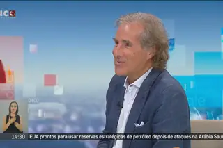 Leste/Oeste com Nuno Rogeiro