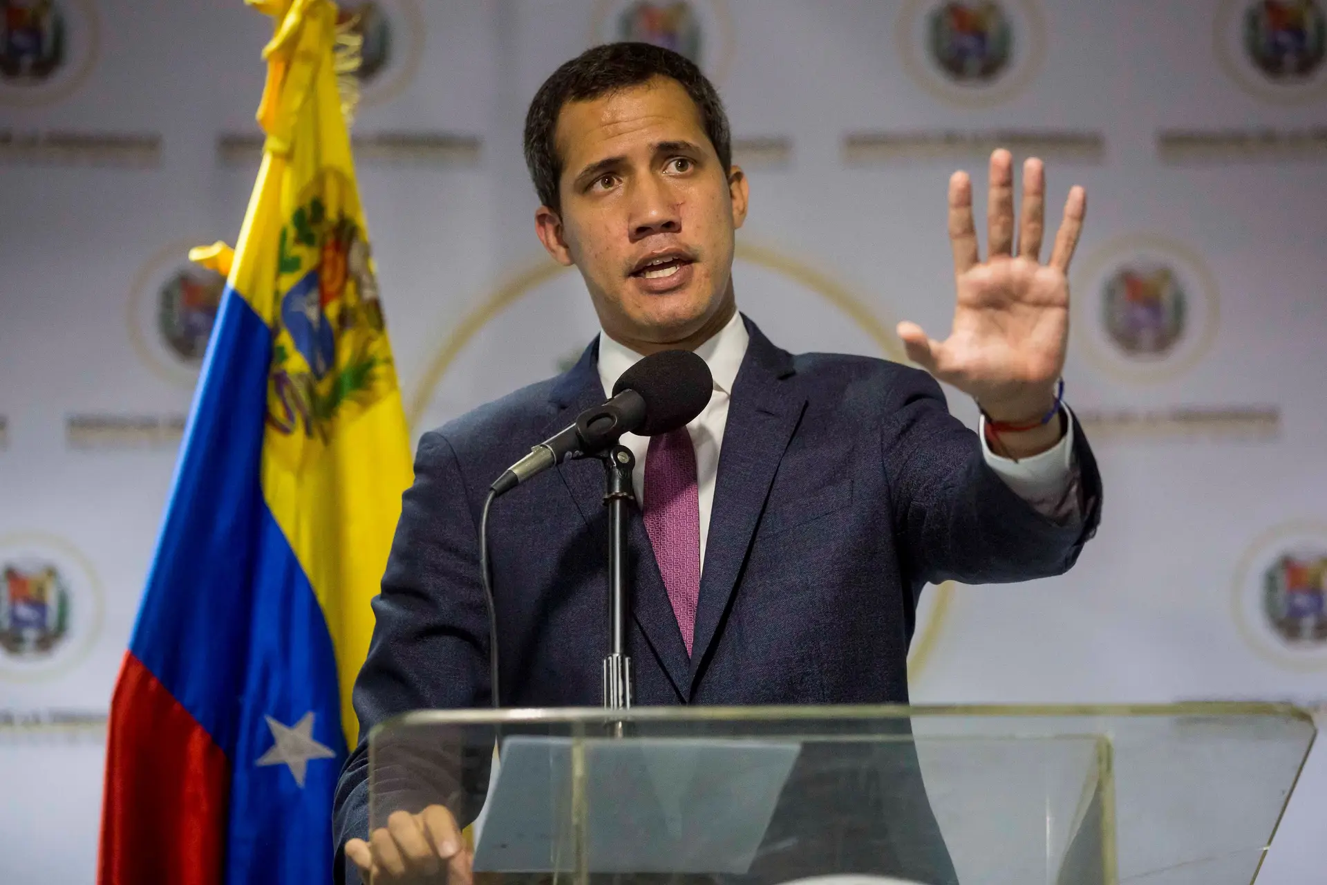 Novo Governo da Bolívia reconhece Guaidó como Presidente da Venezuela