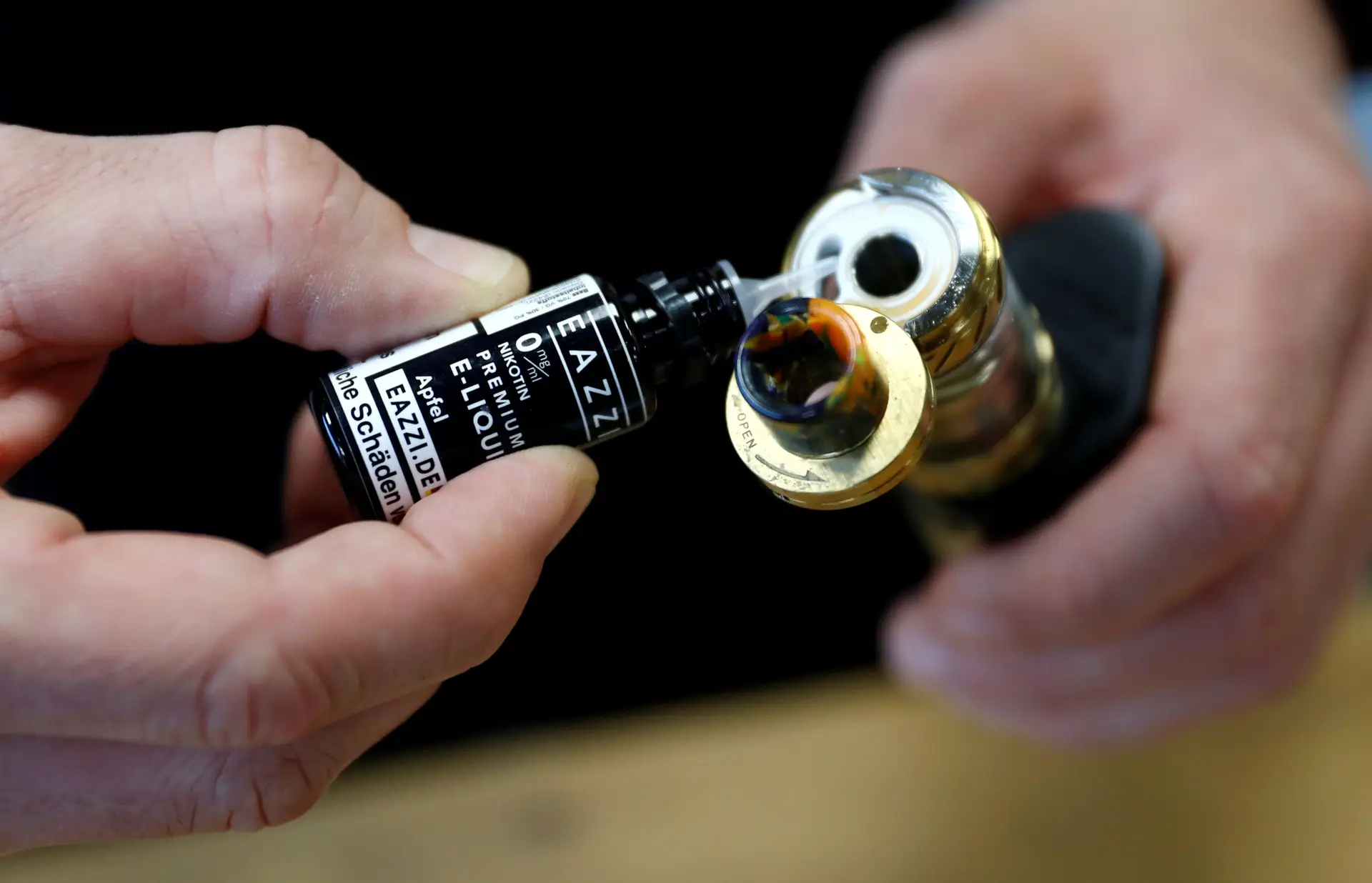Nova Iorque proíbe comercialização de cigarros eletrónicos aromatizados