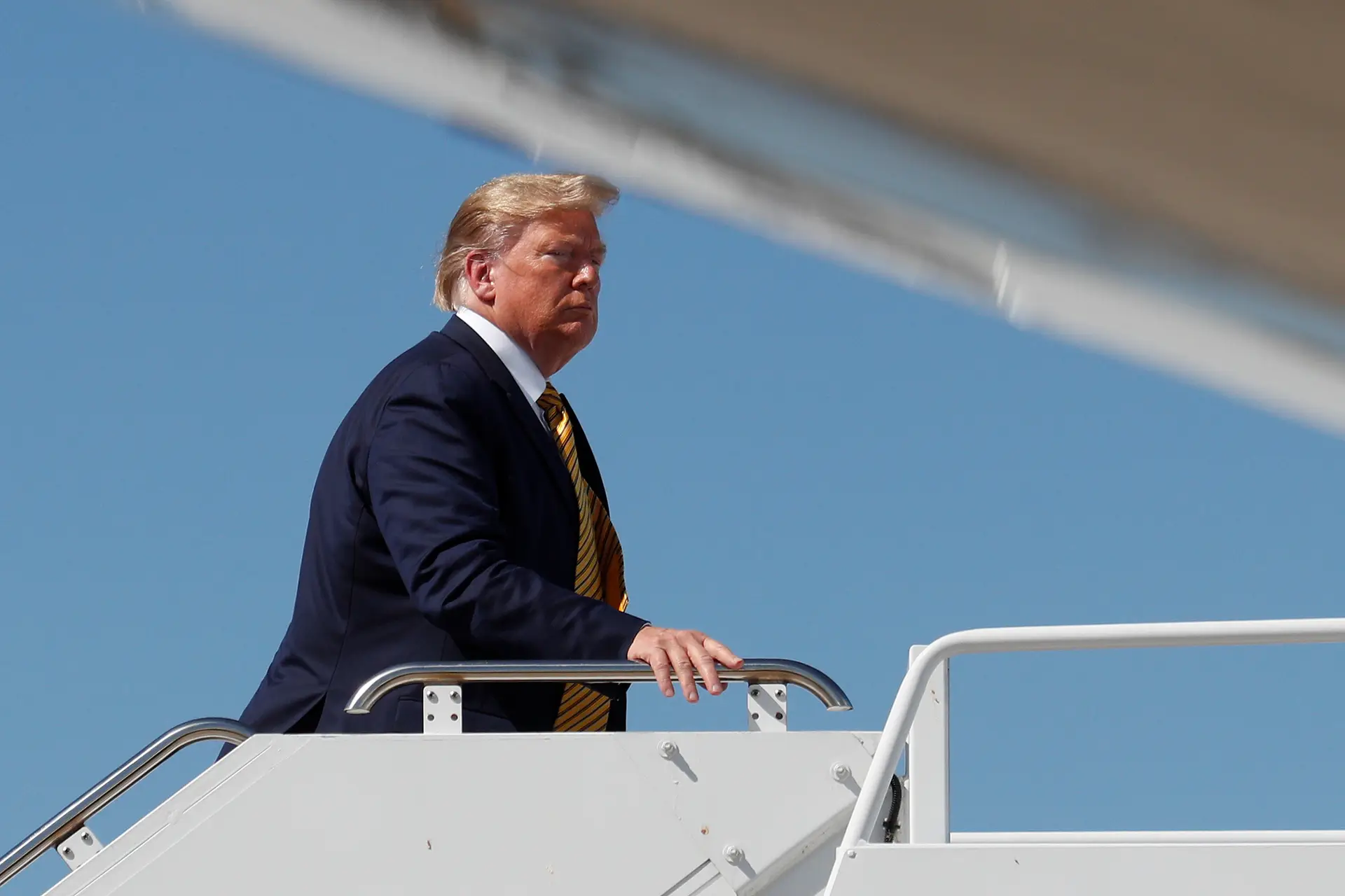 Trump não exclui cenário de guerra com o Irão