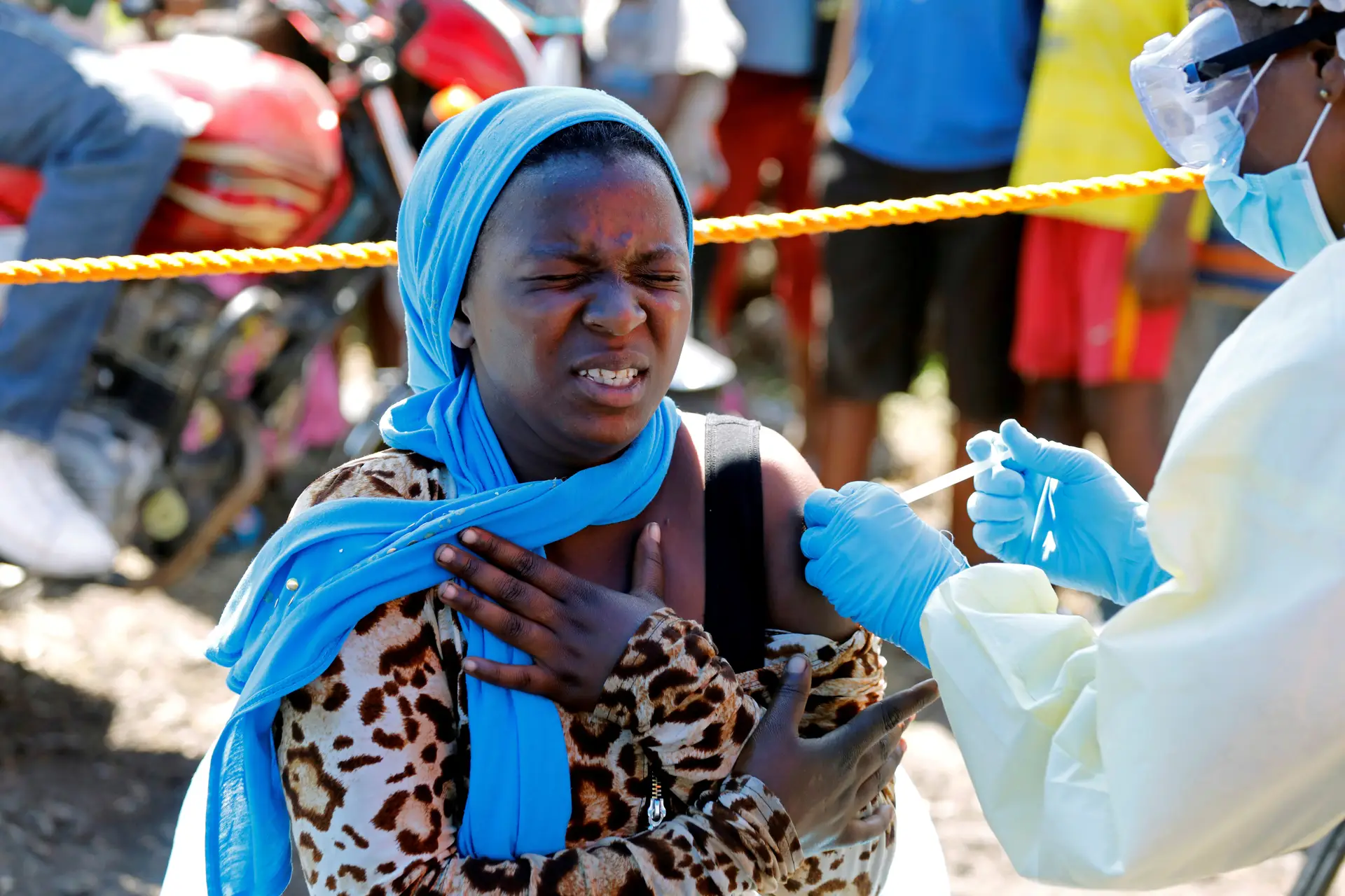 UE contribui com 6 M€ para testes clínicos de vacina contra o ébola na RD Congo