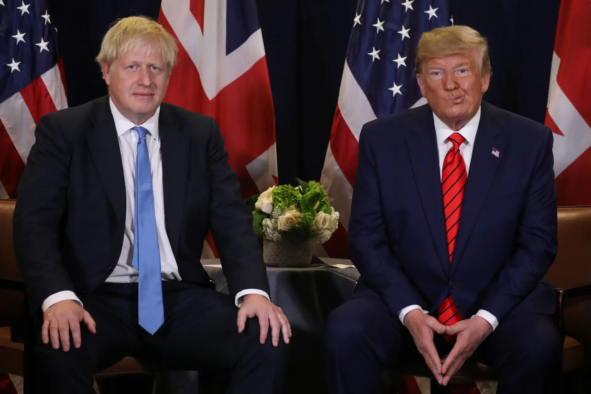 Donald Trump deseja "recuperação rápida" a Boris Johnson