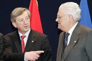 Juncker recorda "papel decisivo" de Freitas do Amaral na democracia em Portugal
