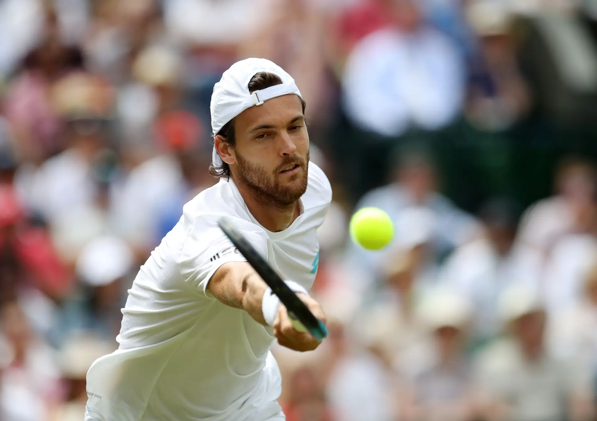 João Sousa estreia-se frente a Delbonis no Open da Austrália