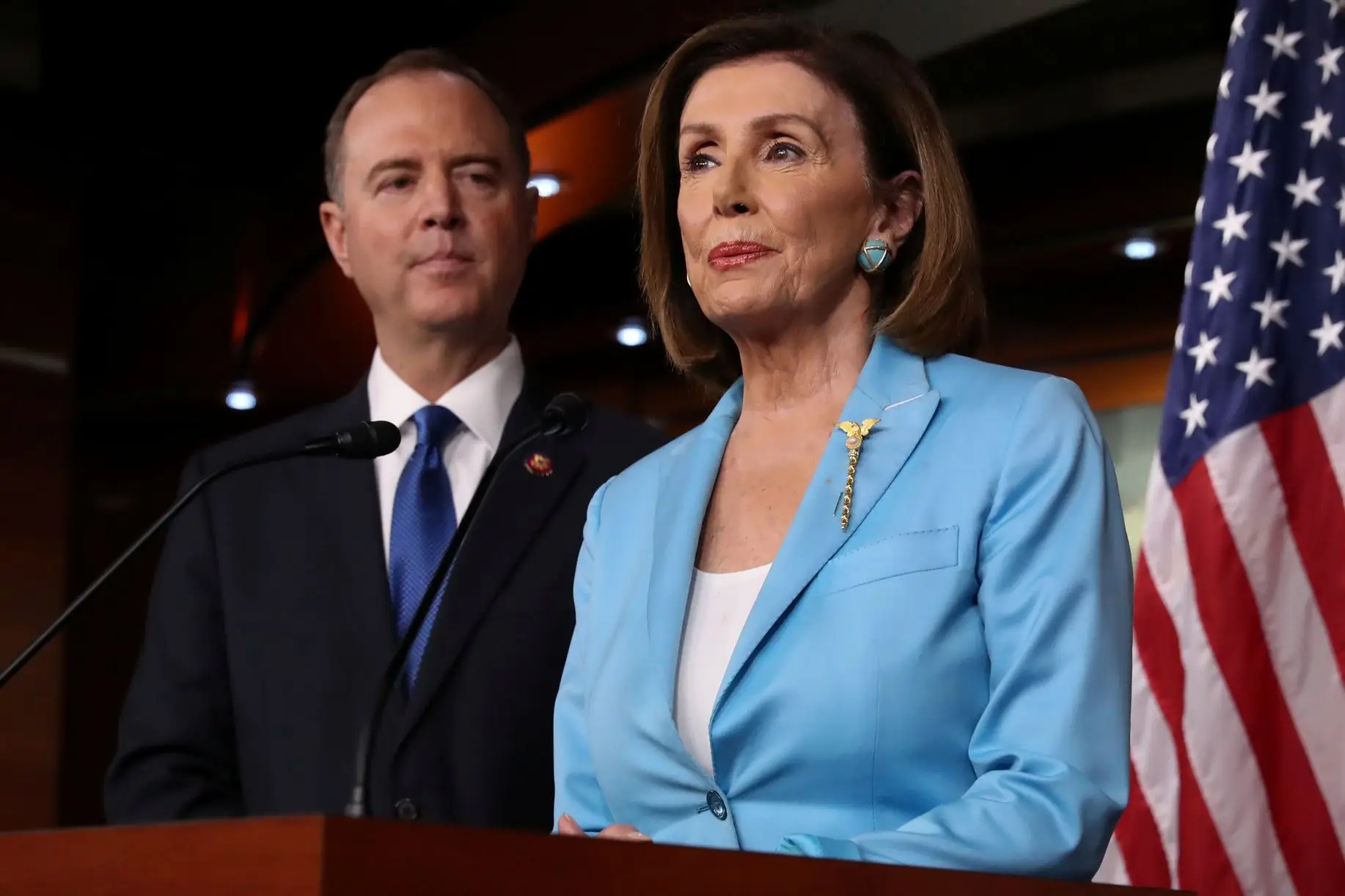 Trump diz que Nancy Pelosi deveria ser destituída por traição