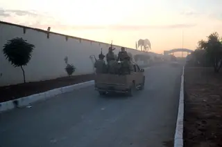 Turquia bombardeou alvos curdos, pelo menos dois civis mortos