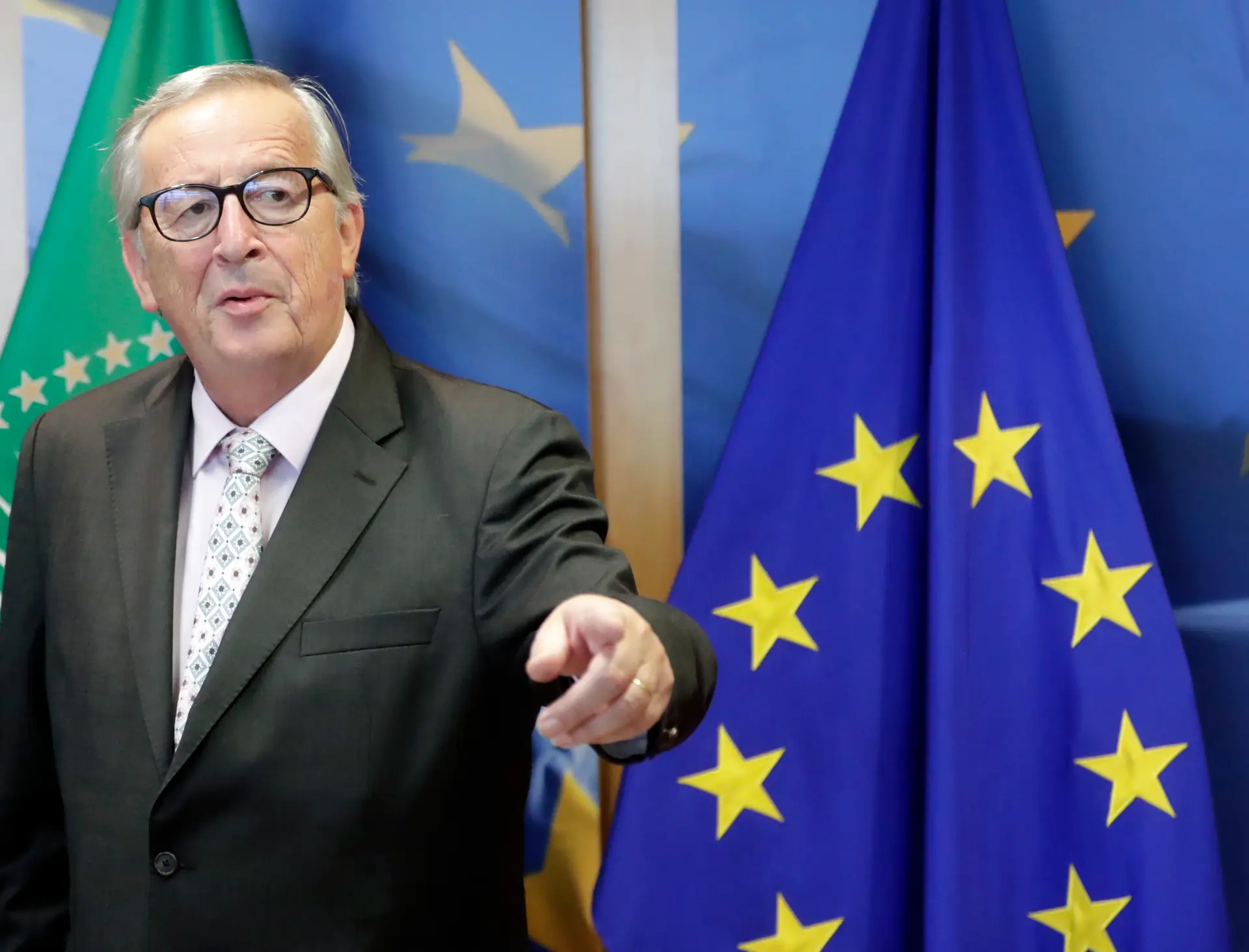 Juncker diz que seria "erro histórico" não aceitar novo pedido de adiamento do Brexit