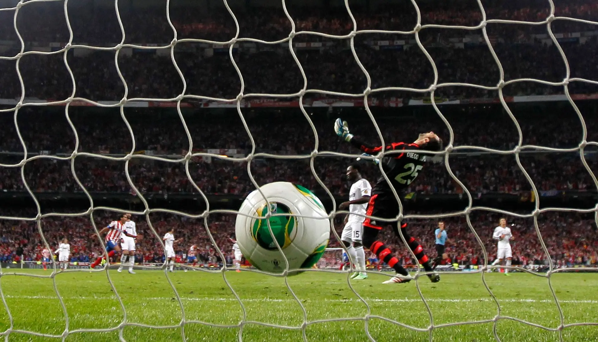 Liga espanhola quer mudar Barcelona-Real Madrid para o Santiago Bernabéu