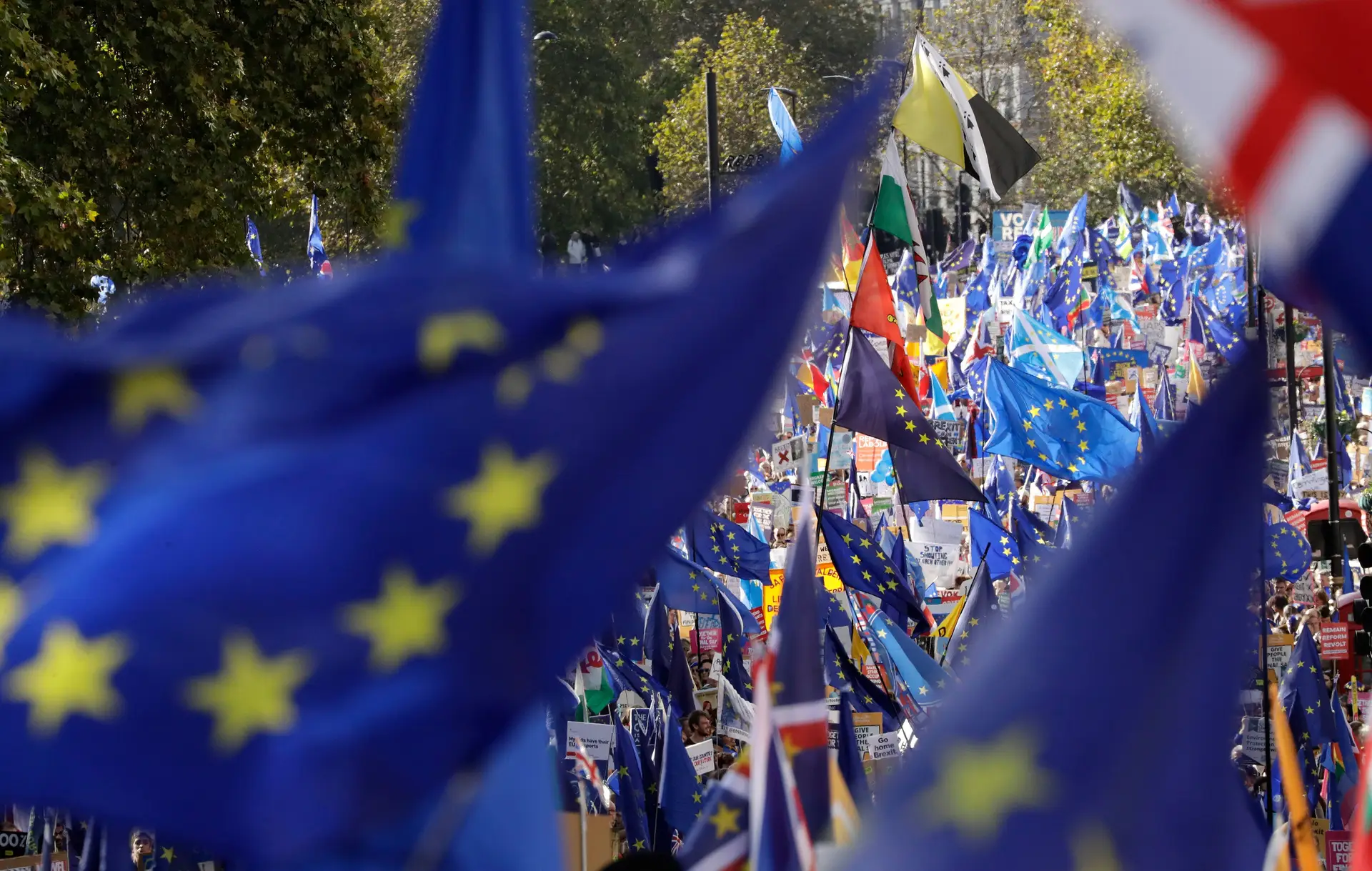 UE nunca será culpada de uma saída sem acordo, coincidem Tusk e Juncker