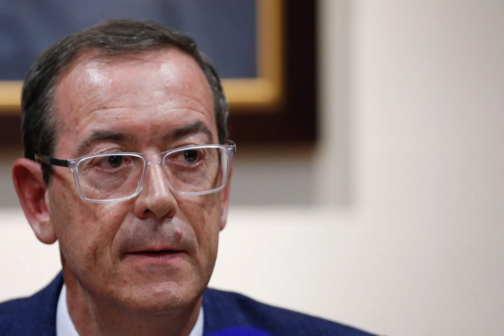 Bastonário da Ordem contra ideia de obrigar jovens médicos a ficar no SNS
